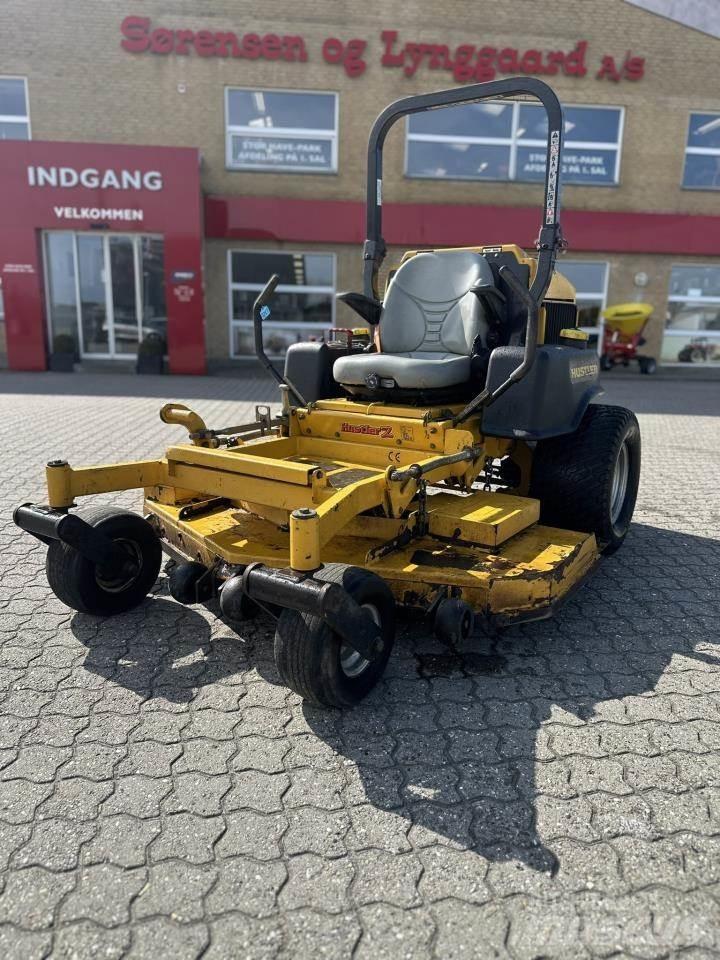 Hustler Z RD Kompaktné traktory