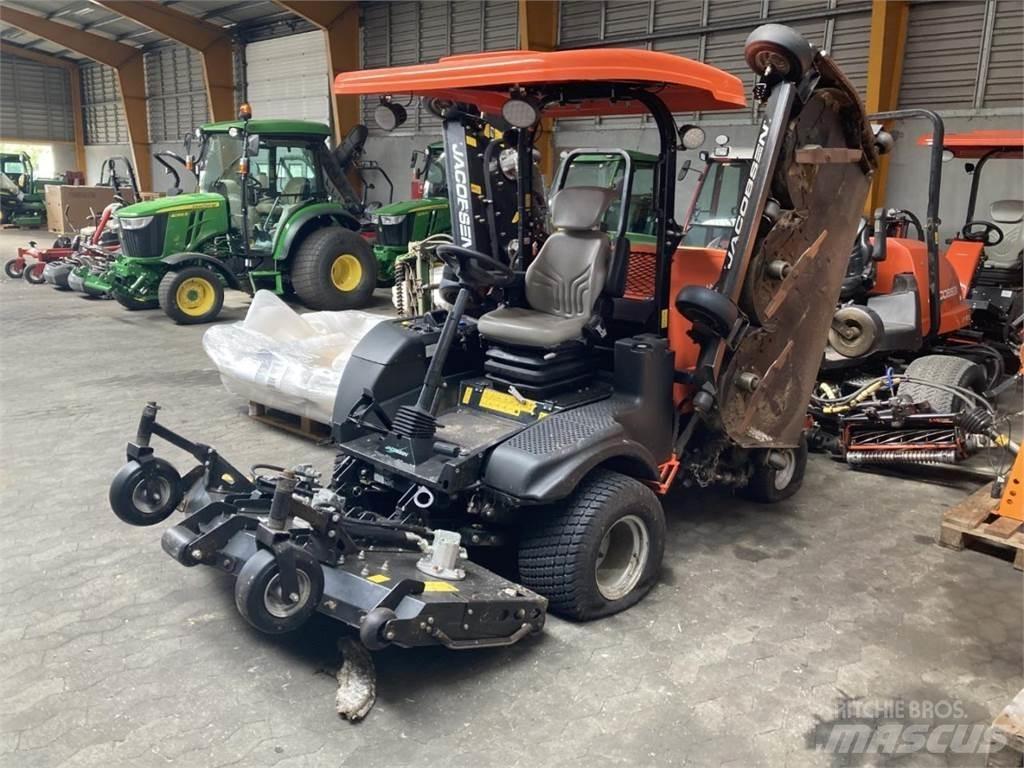 Jacobsen HR700 Žacie stroje