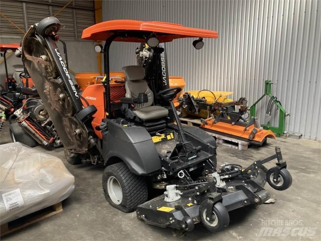 Jacobsen HR700 Žacie stroje
