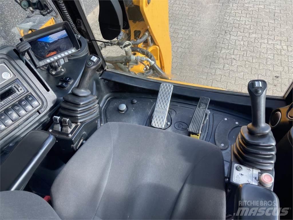 JCB 4CX Rýpadlo-nakladače