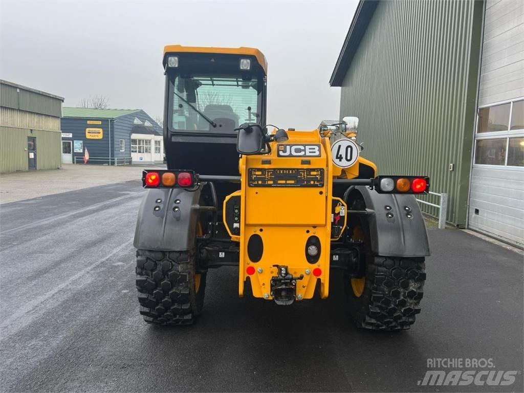 JCB 538-70 Teleskopické manipulátory