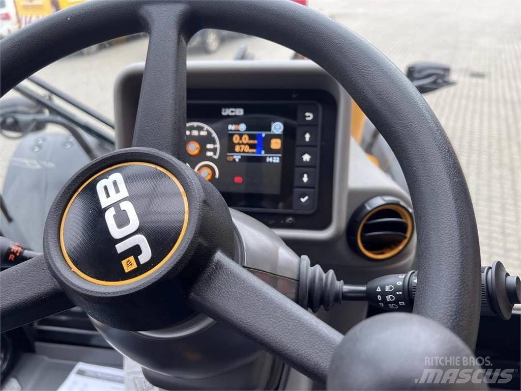 JCB TM320 Kolesové nakladače
