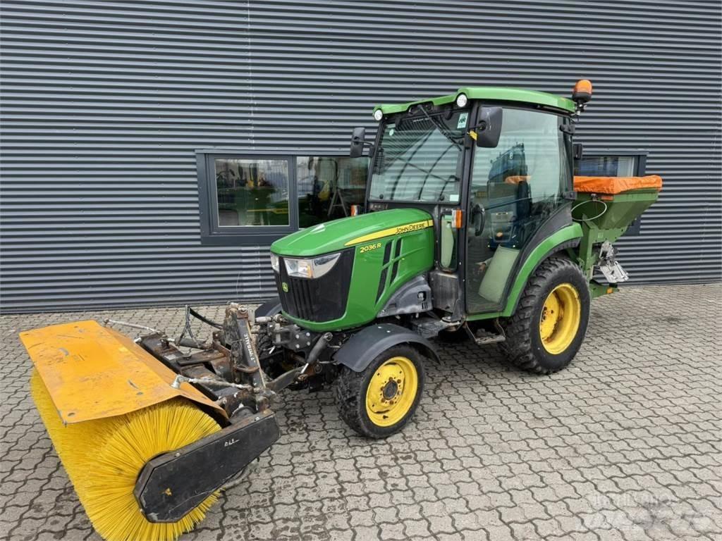 John Deere 2036R Kompaktné traktory