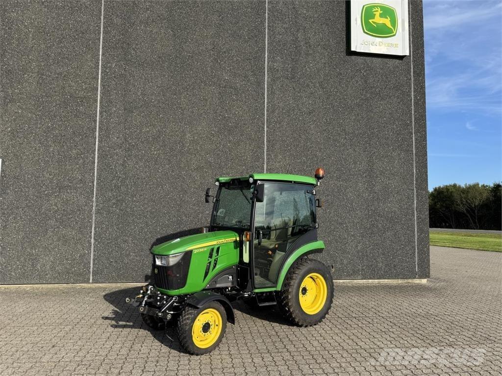 John Deere 2038R Kompaktné traktory