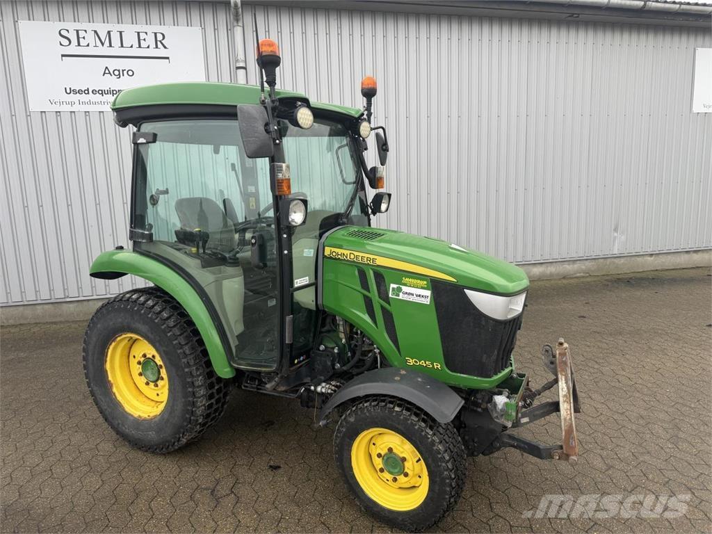 John Deere 3045R Kompaktné traktory