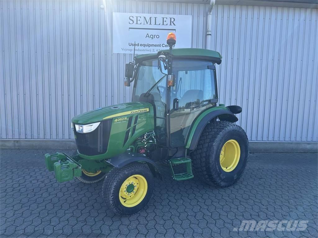 John Deere 4052R Kompaktné traktory