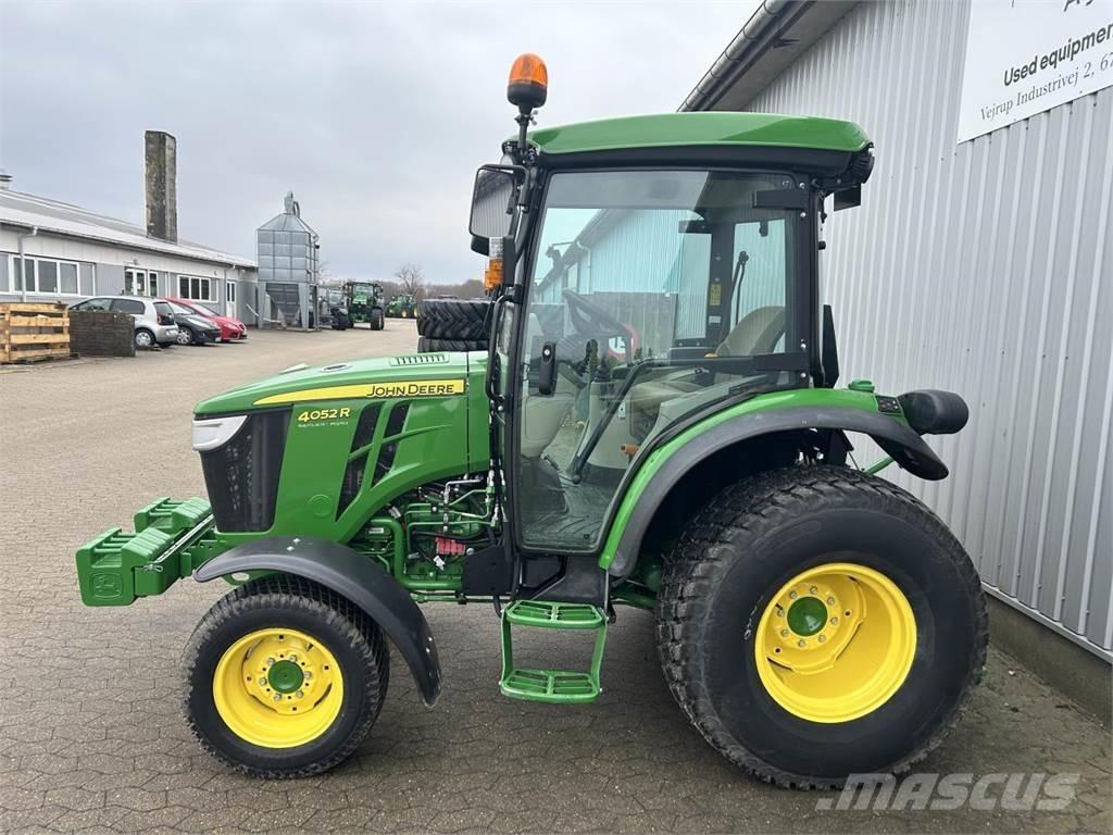 John Deere 4052R Kompaktné traktory