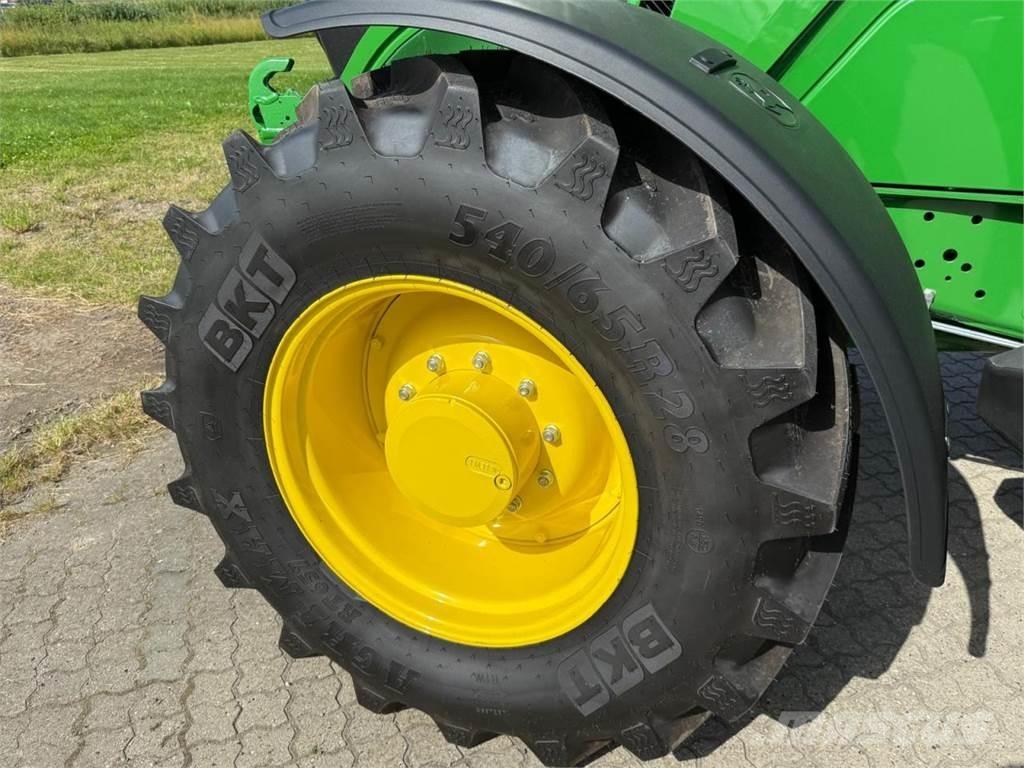 John Deere 6155M Traktory