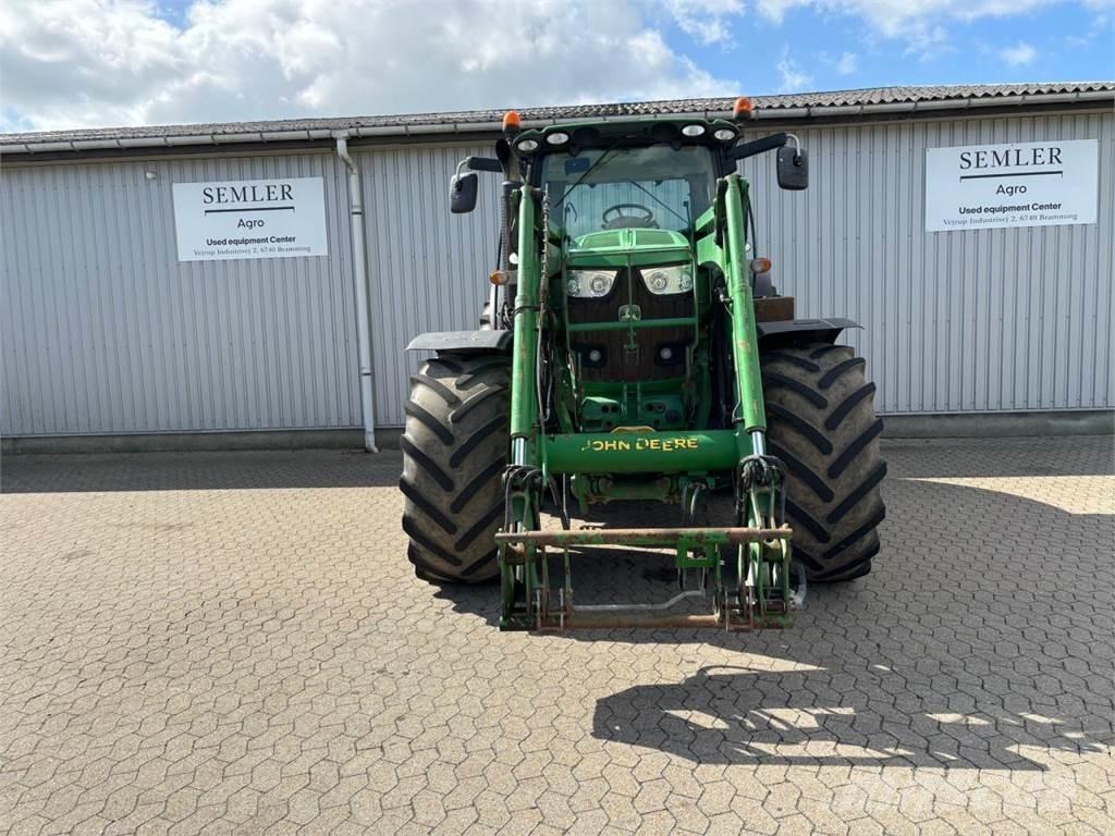 John Deere 6210R Traktory