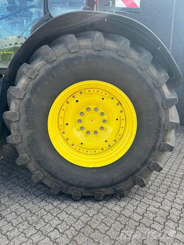 John Deere 6250R Traktory