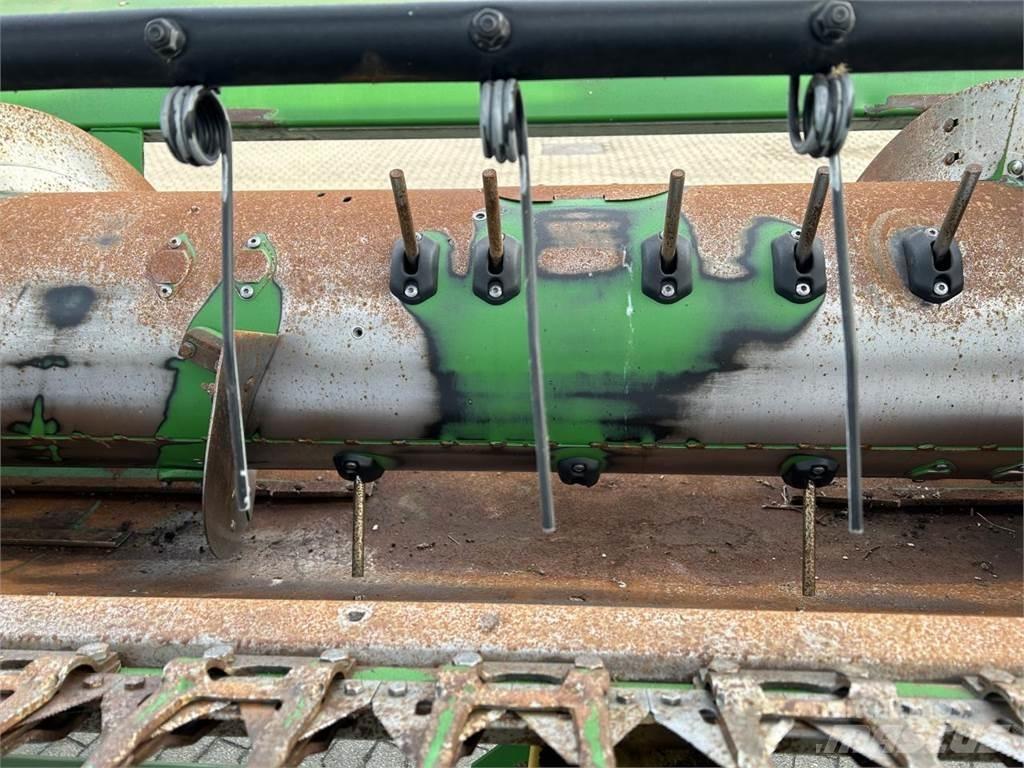 John Deere 635R Kombajnove hlavice