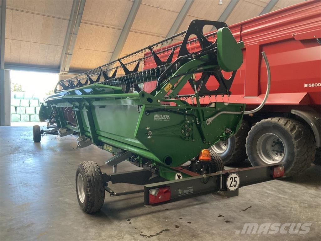 John Deere 635R Kombajnove hlavice