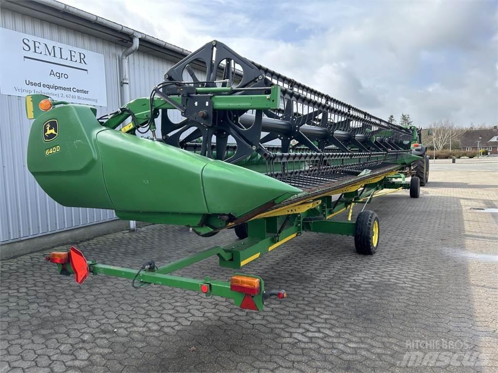 John Deere 640D Kombajnove hlavice