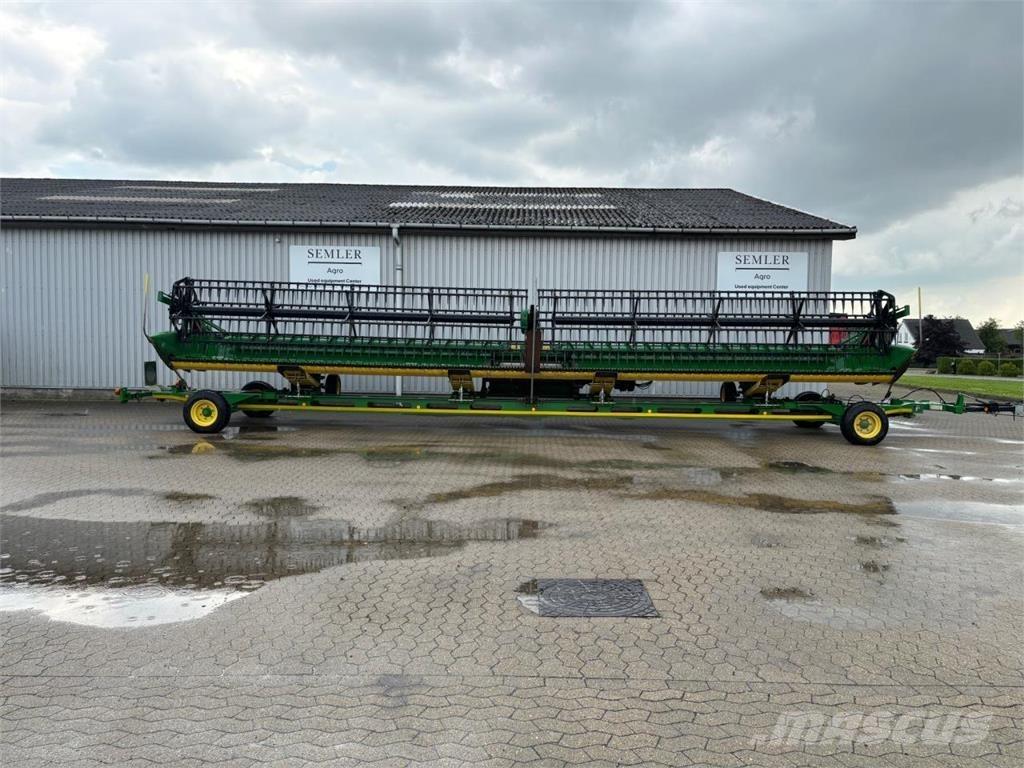 John Deere 640D Kombajnove hlavice