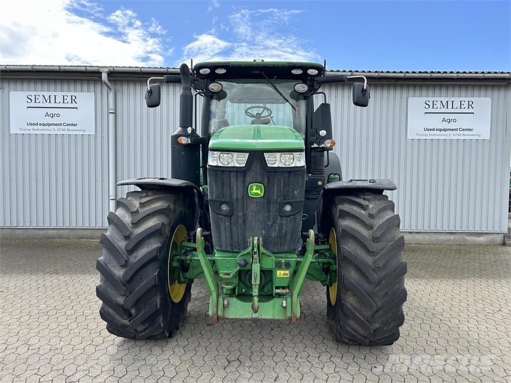 John Deere 7250R Traktory