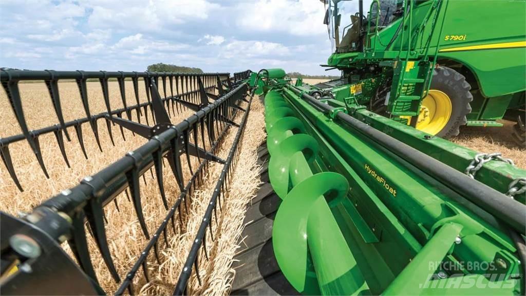 John Deere 735D Kombajnove hlavice