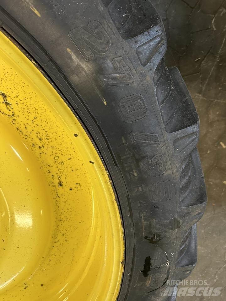 John Deere 740I Ťahané postrekovače