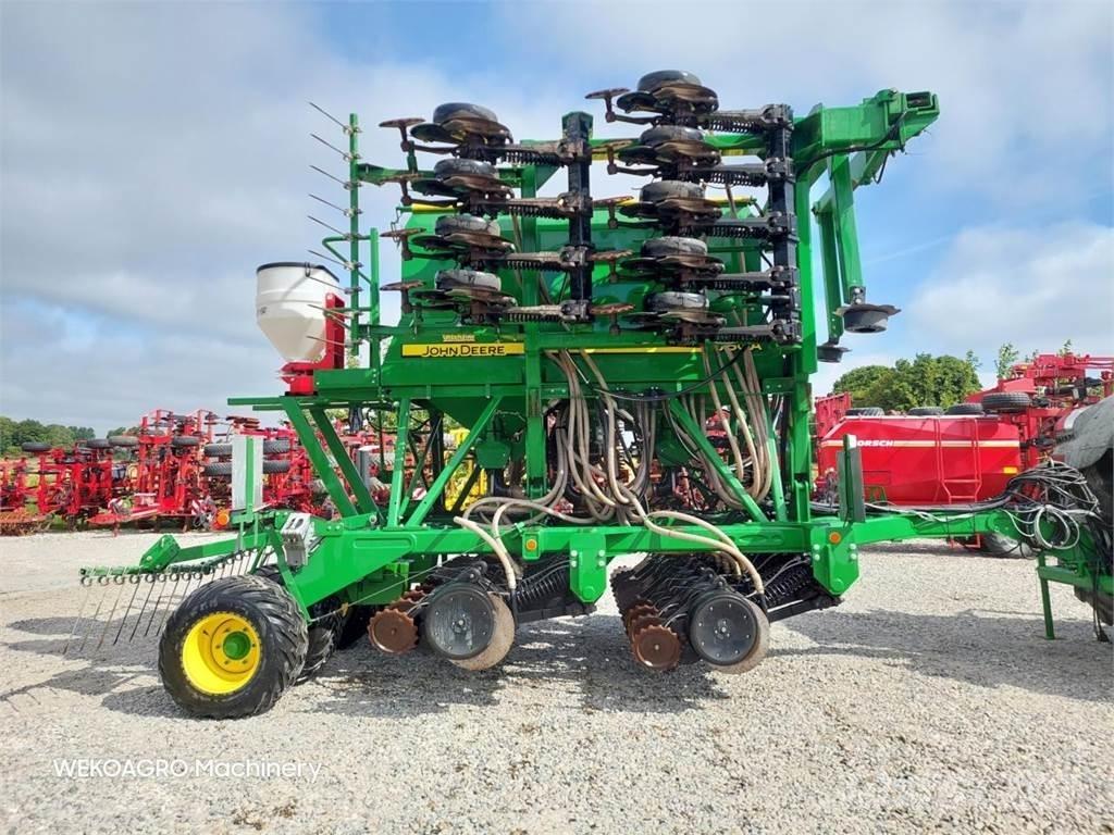 John Deere 750 A Mechanické sejačky