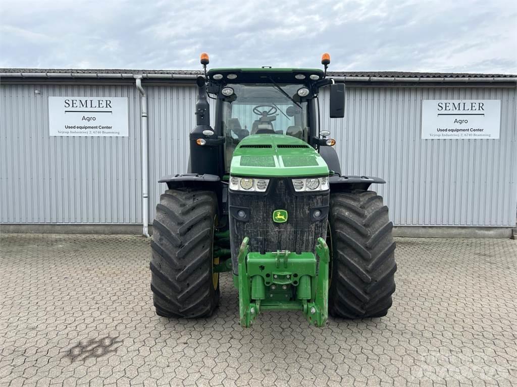 John Deere 8345R Traktory
