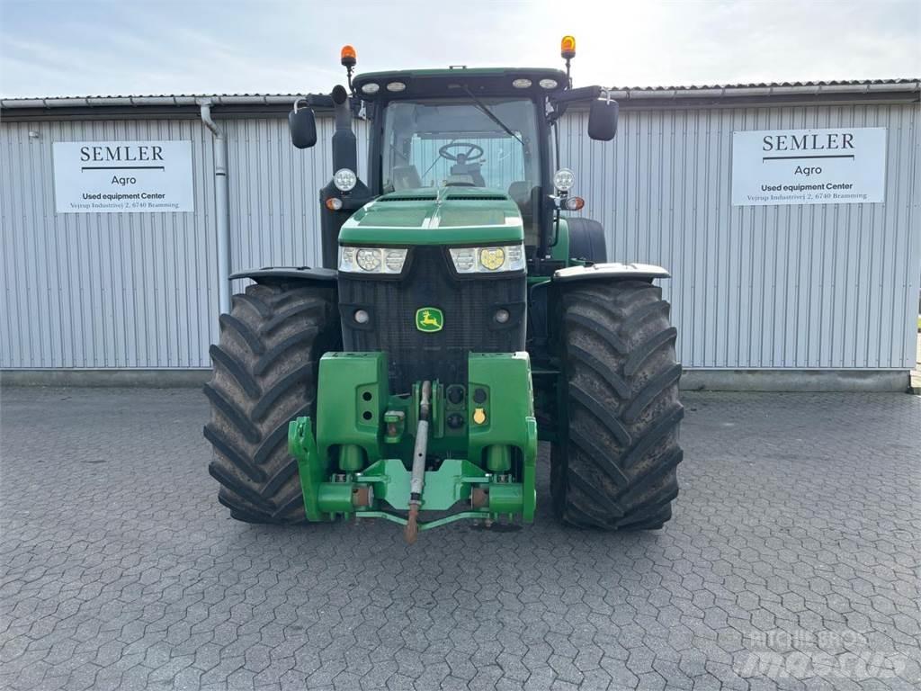 John Deere 8345R Traktory