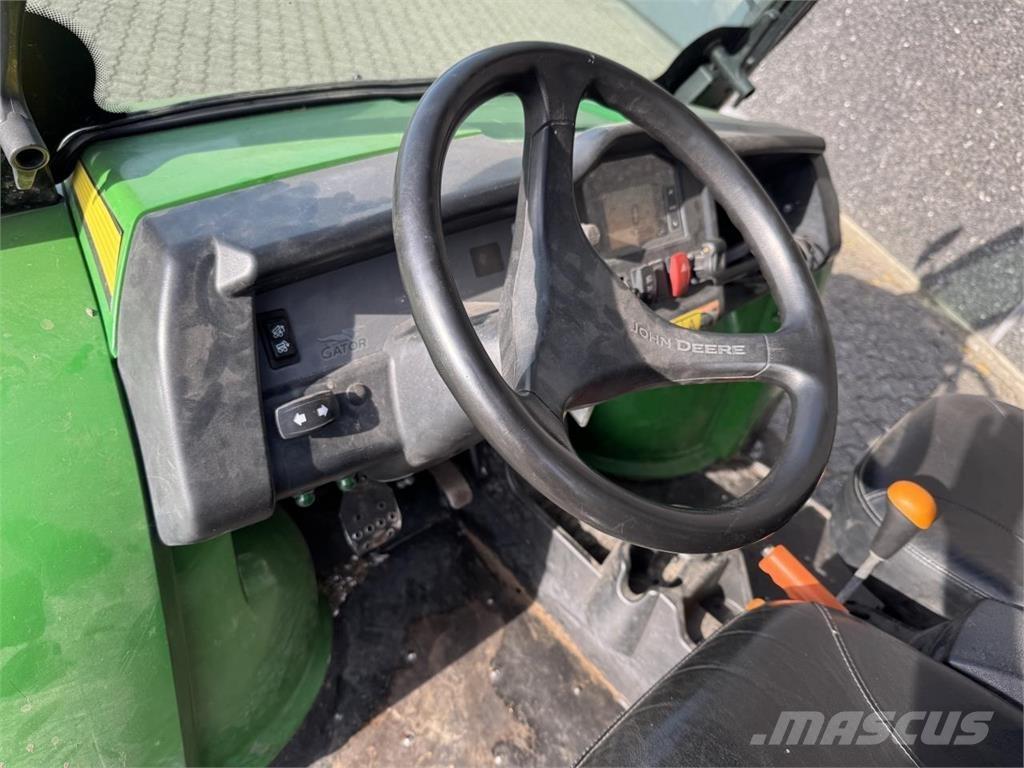 John Deere 855D Úžitkové vozidlá (UTVs)
