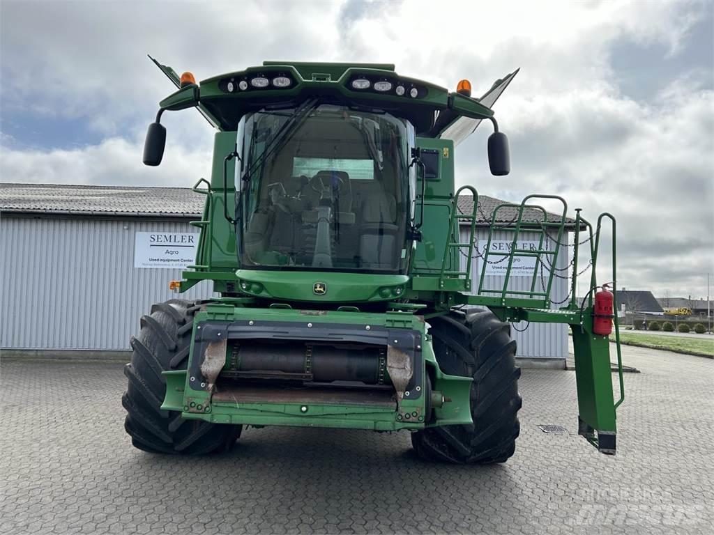 John Deere S690 Kombinované zberacie stroje