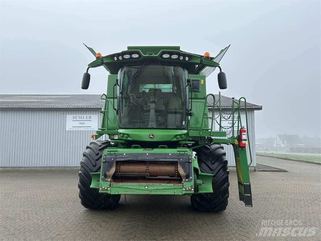 John Deere S690 Kombinované zberacie stroje