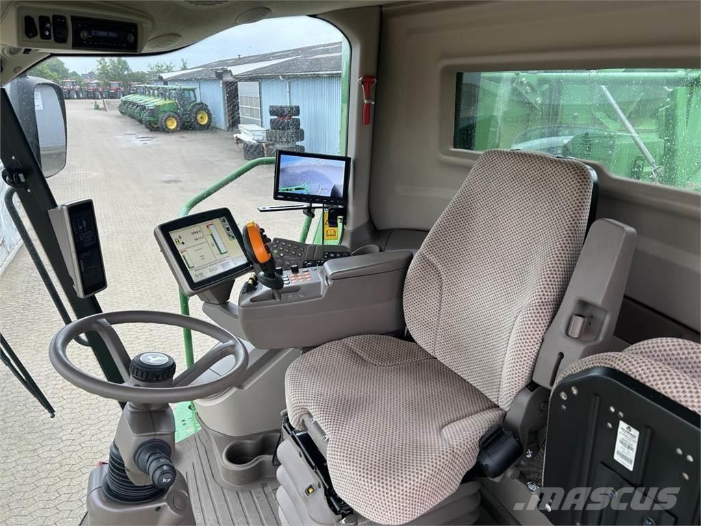 John Deere S690 Kombinované zberacie stroje