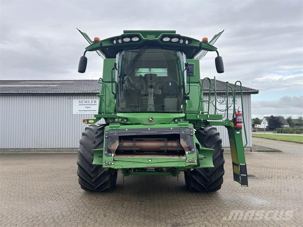 John Deere S690 Kombinované zberacie stroje