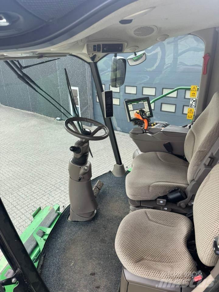 John Deere S790 Kombinované zberacie stroje
