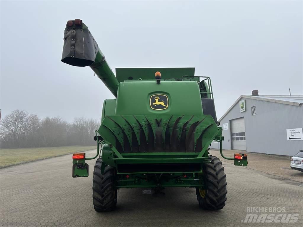 John Deere T660 Kombinované zberacie stroje