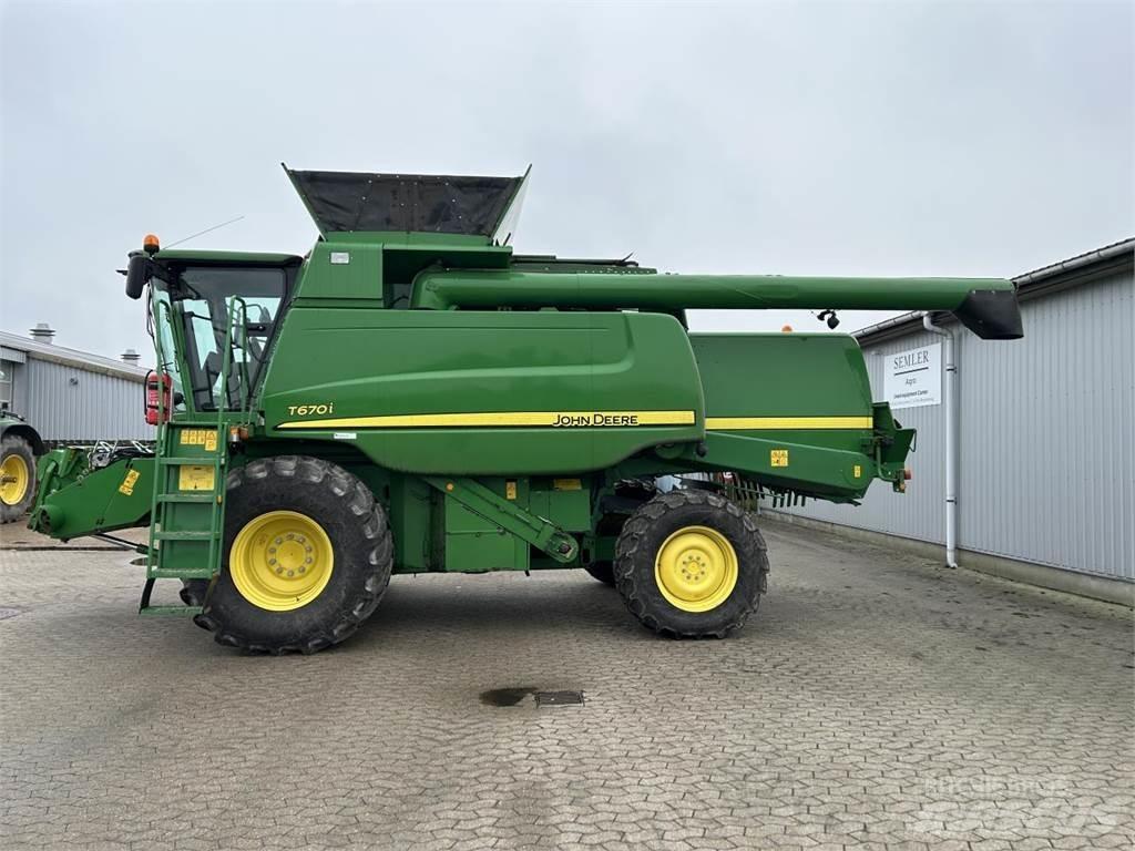 John Deere T670 Kombinované zberacie stroje