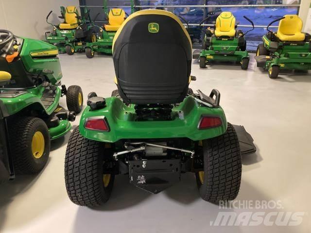 John Deere X584 Kompaktné traktory