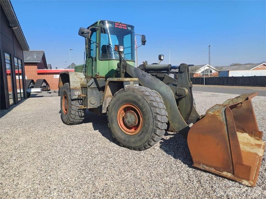 Komatsu WA270 Kolesové nakladače