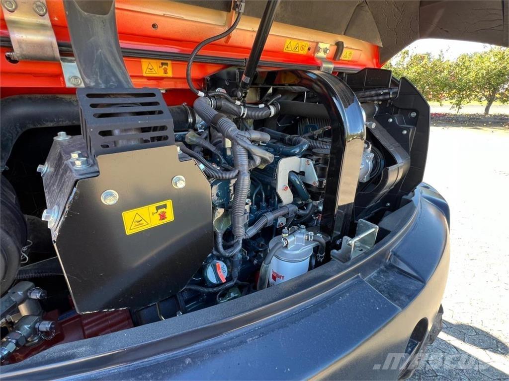 Kubota KX085-5 Pásové rýpadlá