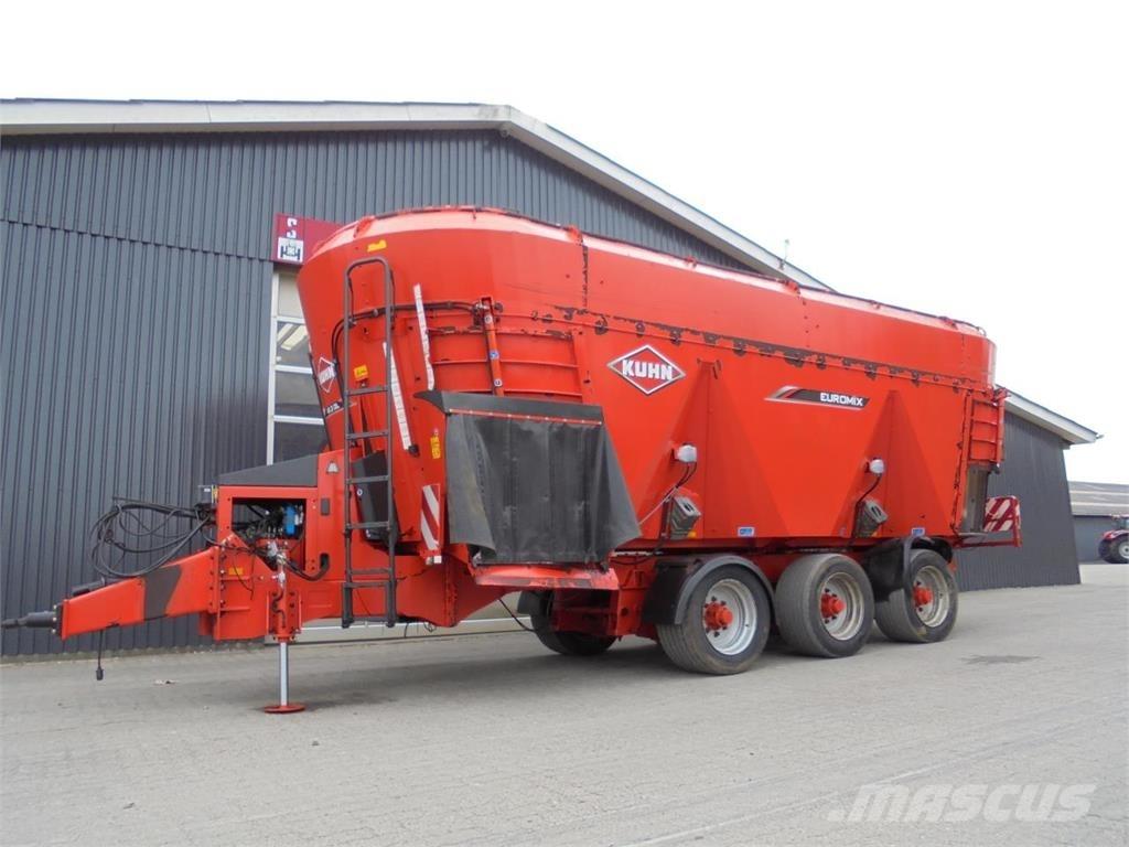Kuhn 45.3 DL Samozberacie vozy