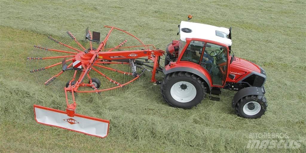 Kuhn GA 4431GM Obracače a zhrabovače sena
