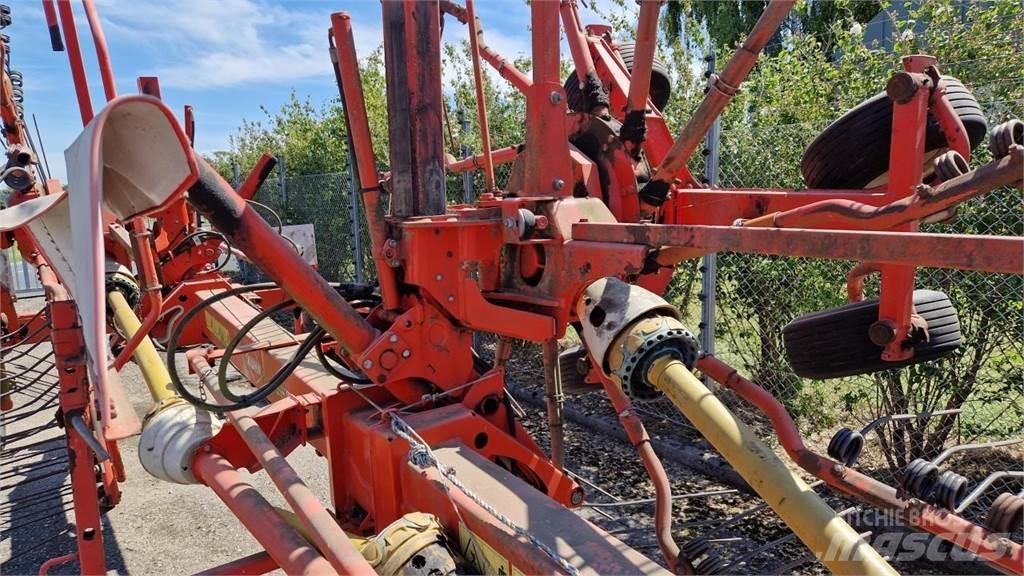 Kuhn GA6520 Obracače a zhrabovače sena