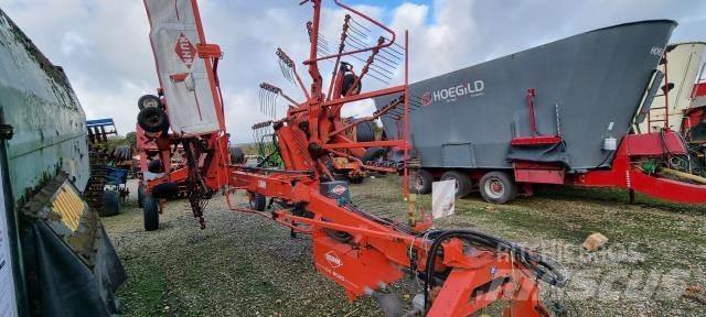 Kuhn GA8020 Obracače a zhrabovače sena