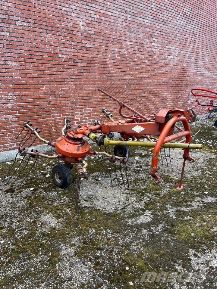 Kuhn GSR 25 N Obracače a zhrabovače sena