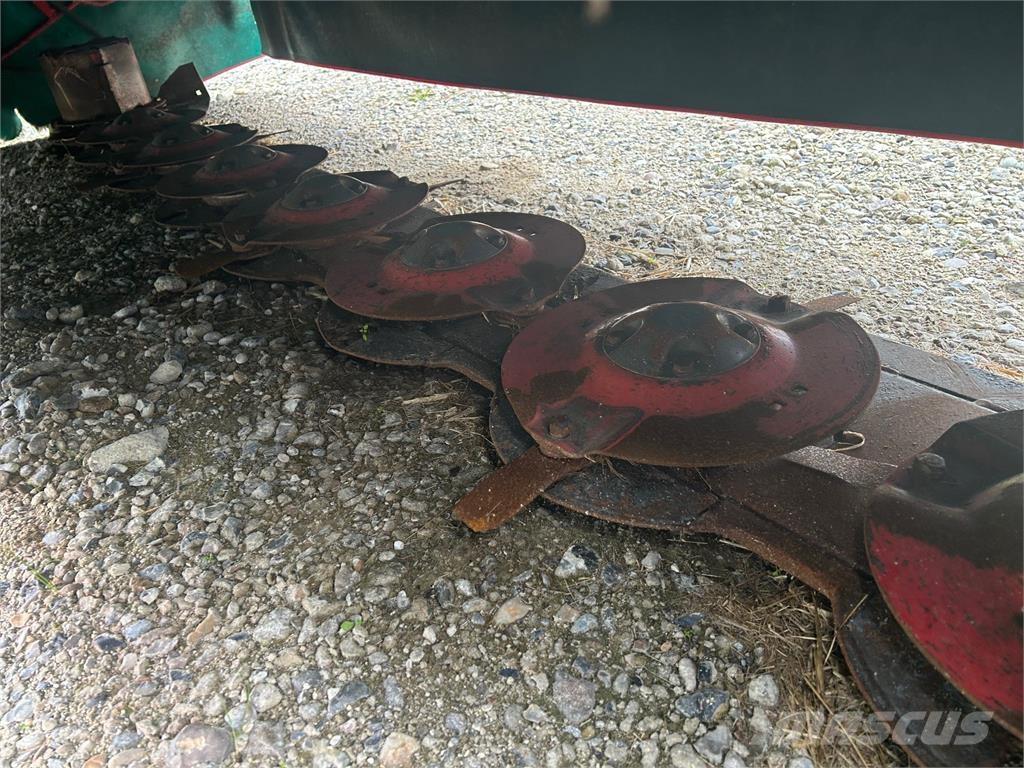 Kverneland 2632M Riadkovacie žacie stroje