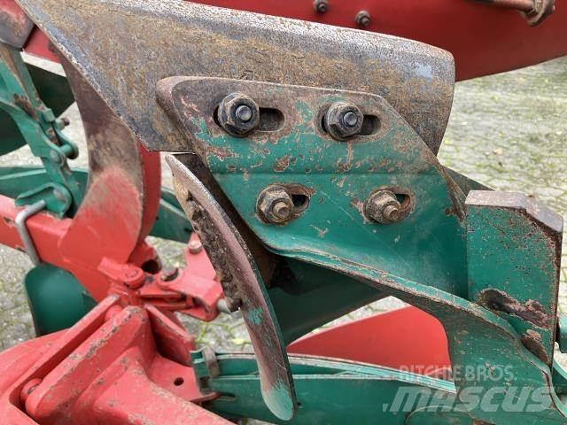 Kverneland EG200 Dvojstranné pluhy