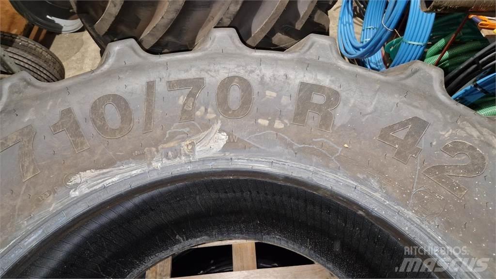 Mitas 710/70R42 Pneumatiky, kolesá a ráfiky
