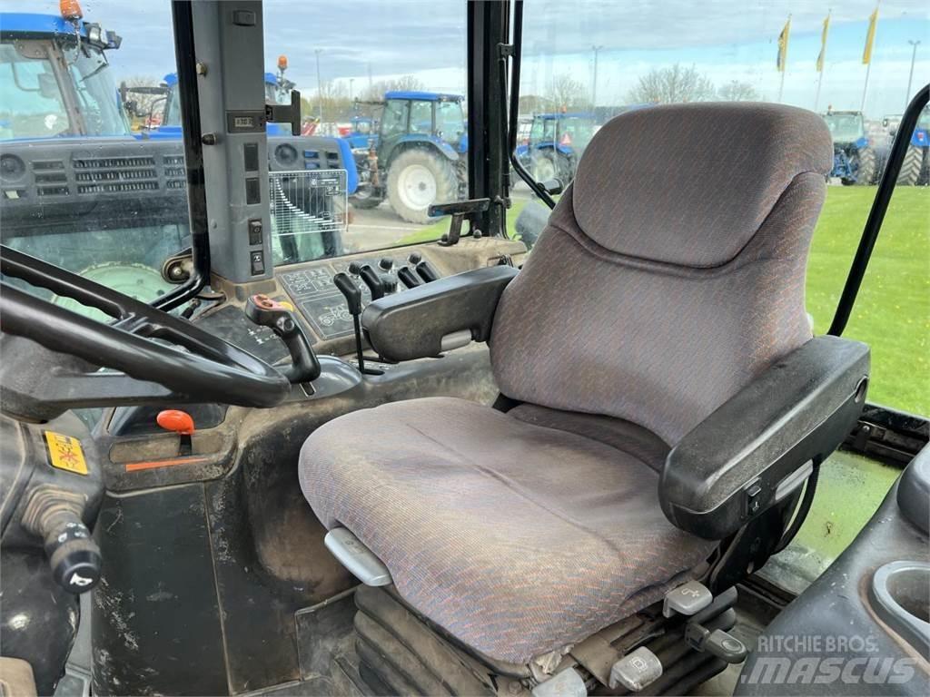 New Holland TM150 Traktory
