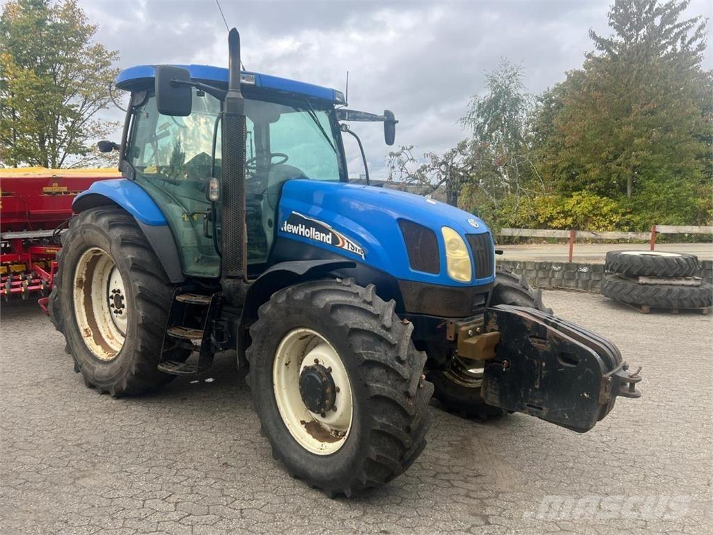 New Holland TS115A Traktory