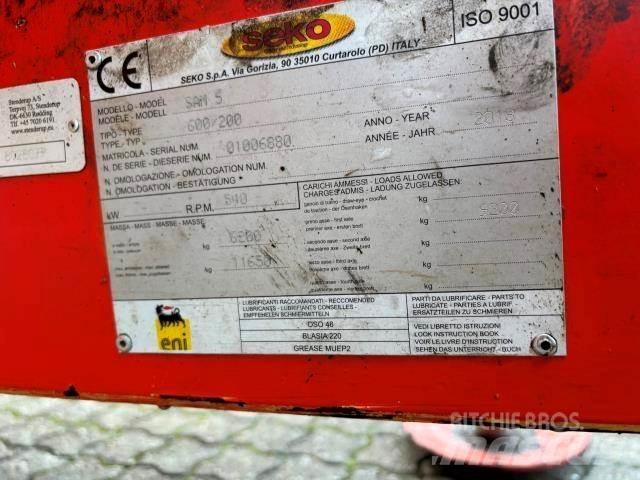 Seko 600/200 Samozberacie vozy