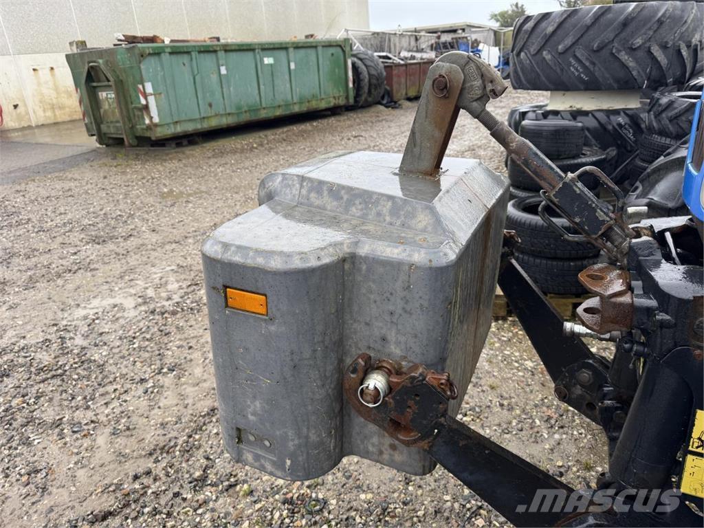  Suer 700 KG Predné závažie