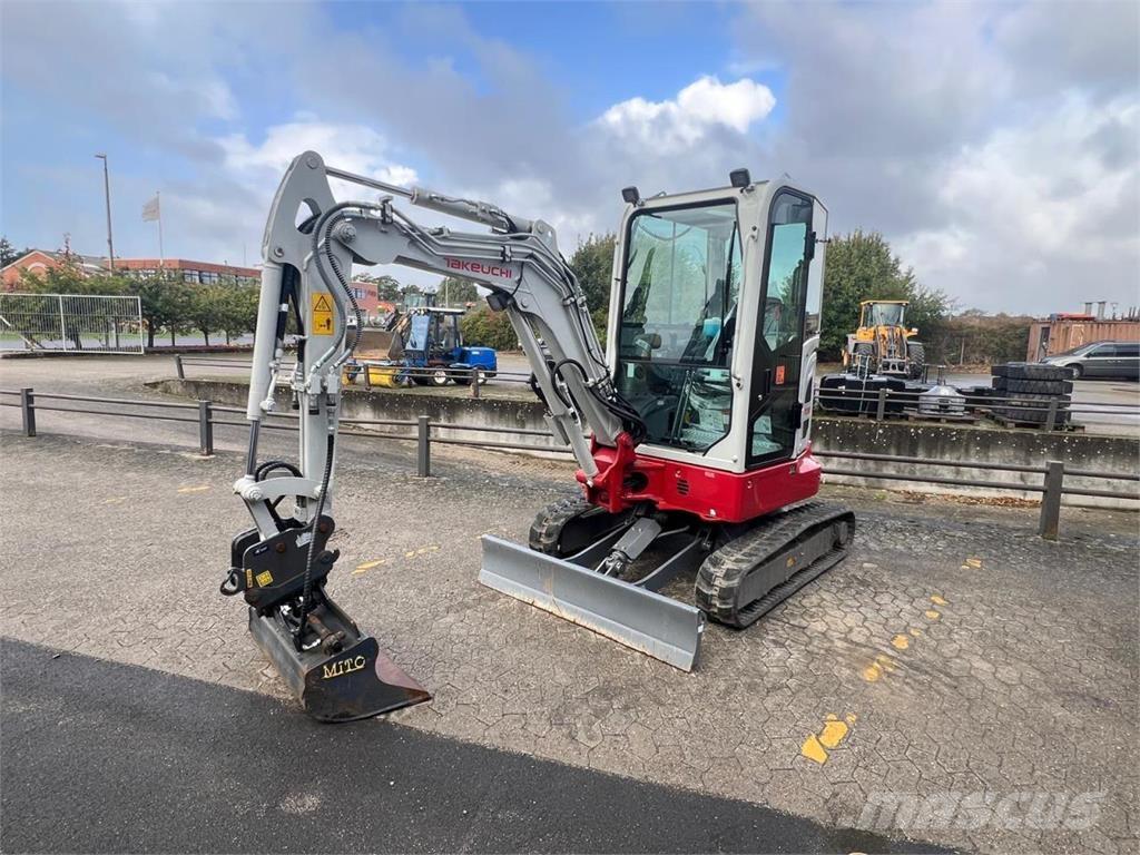 Takeuchi TB325R Mini rýpadlá < 7t