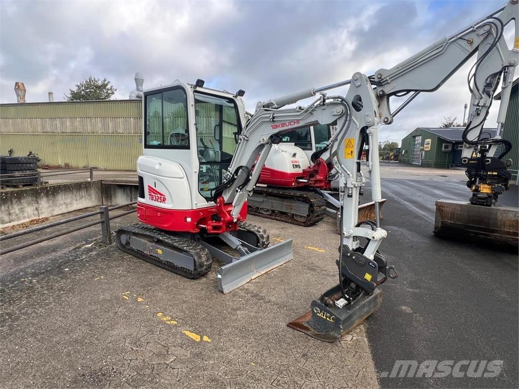Takeuchi TB325R Mini rýpadlá < 7t