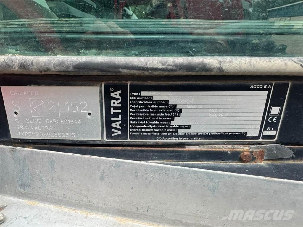 Valtra S262 Traktory